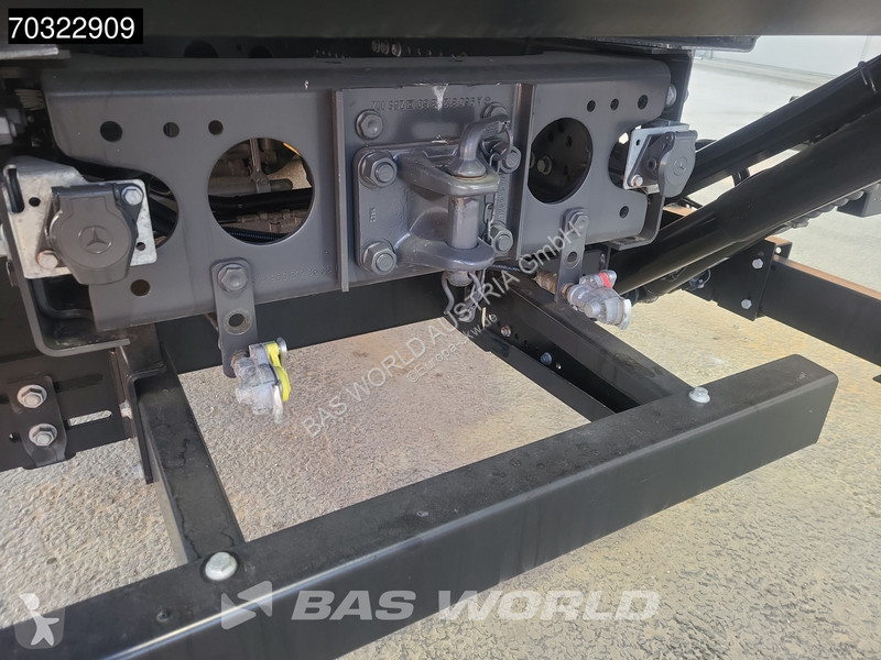 Camion Mercedes 2532 6X2 2000kg Ladebordwand...
