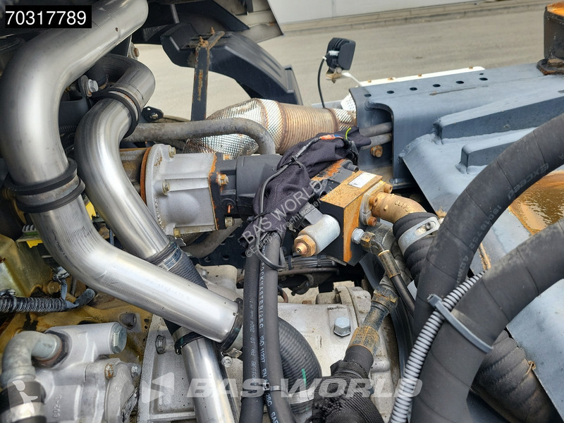 شاحنة Mercedes 2530 NGT 6X2 CNG Engine! HIAB...