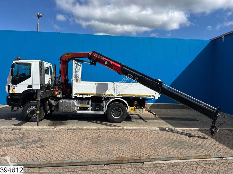 شاحنة Iveco 330 4x4, EURO 6, Palfinger, Remote