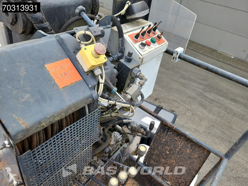 شاحنة Mercedes U 1750L38 4X4 4x4 Road-rail...