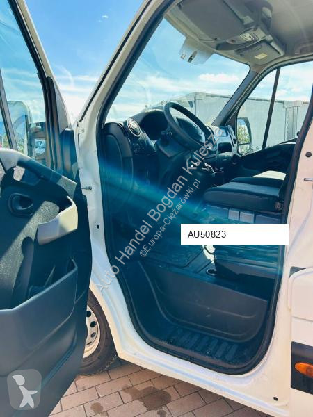 Samochód dostawczy Renault 2.3