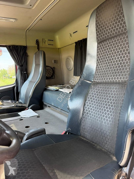 Kamion Volvo 460 EEV 6X4...