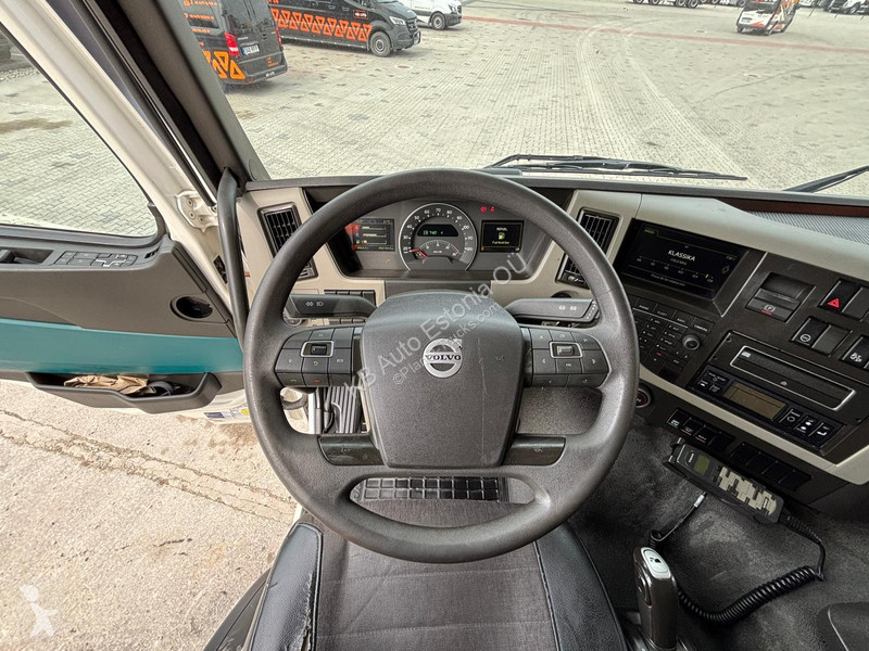 شاحنة Volvo FM 370 6x2*4 MITSUBISHI TU100 / BOX...