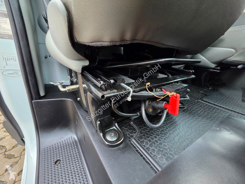 شاحنة Opel Vivaro 2.5 CDTI / Versalift ET-30-NE-XS