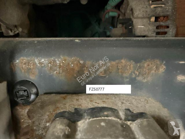 شاحنة Volvo 210 4x2 Closed box / Koffer Euro 6