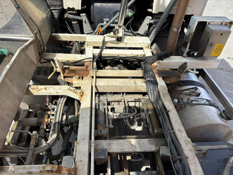 شاحنة Volvo 0 6x2 WITTIG vacuum pump / DRUM...