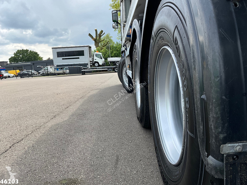شاحنة Volvo 390 8x4 kolkenzuiger