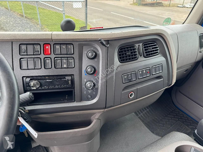 شاحنة DAF 180 4X2 - EURO 6 + DHOLLANDIA LIFT