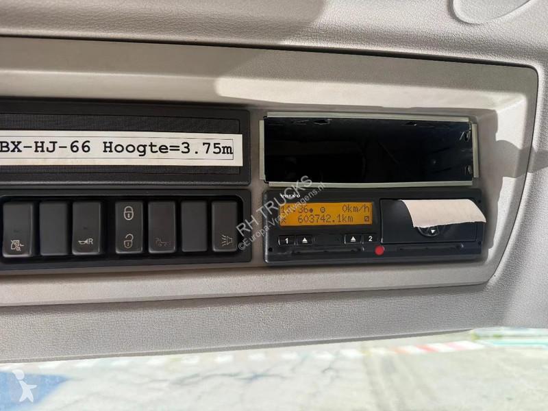 شاحنة Volvo 250 4X2 GESLOTEN BAK + KLEP