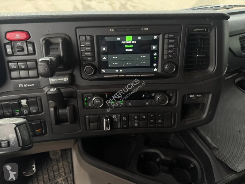 شاحنة Scania R650 V8 NGS XT 8X4 EURO 6 FU STEE