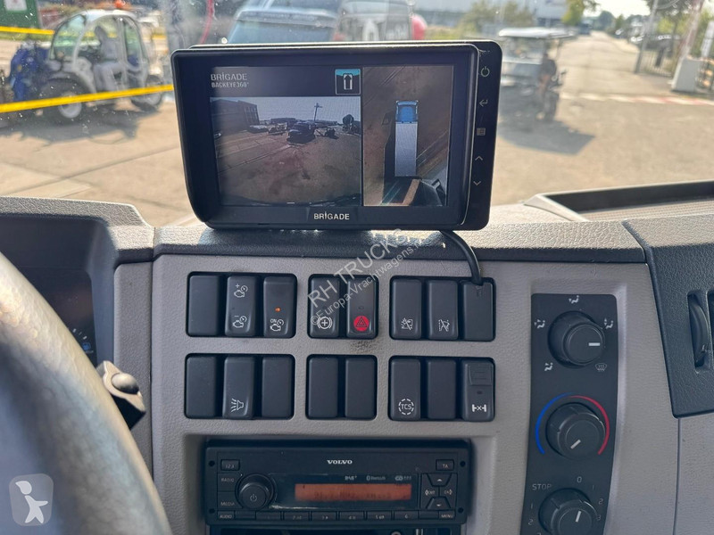 Грузовик Volvo 250 GESLOTEN BAKWAGEN + KLEP