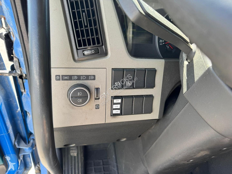 شاحنة Volvo 460 8X2 EURO 6 + INOX TANK