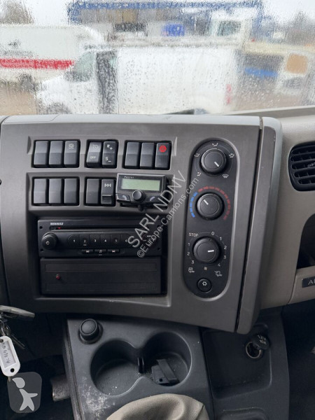 شاحنة Renault 240