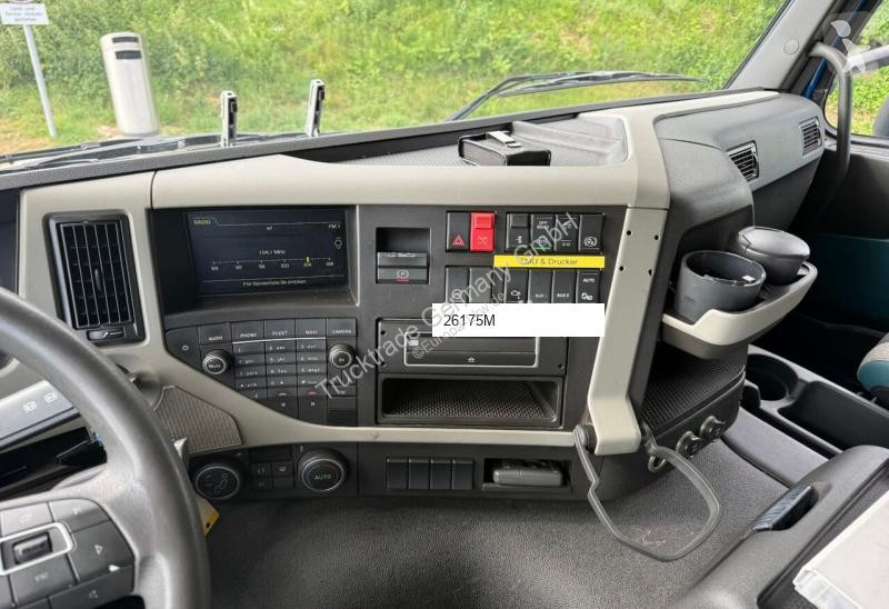 شاحنة Volvo 638 FM-420