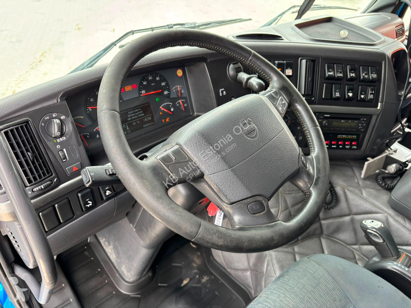 شاحنة Volvo 460 8x4*4 CHASSIS L=6726 mm