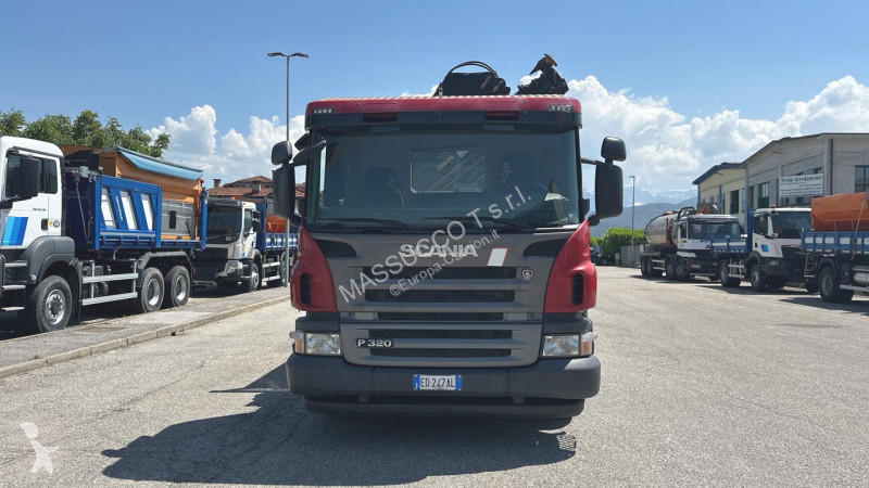 شاحنة Scania P320 DB 6x2