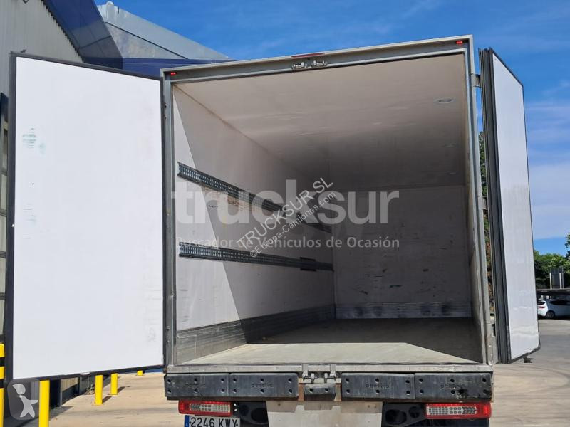 شاحنة Renault ejes 6x2*4 T380.26 IR