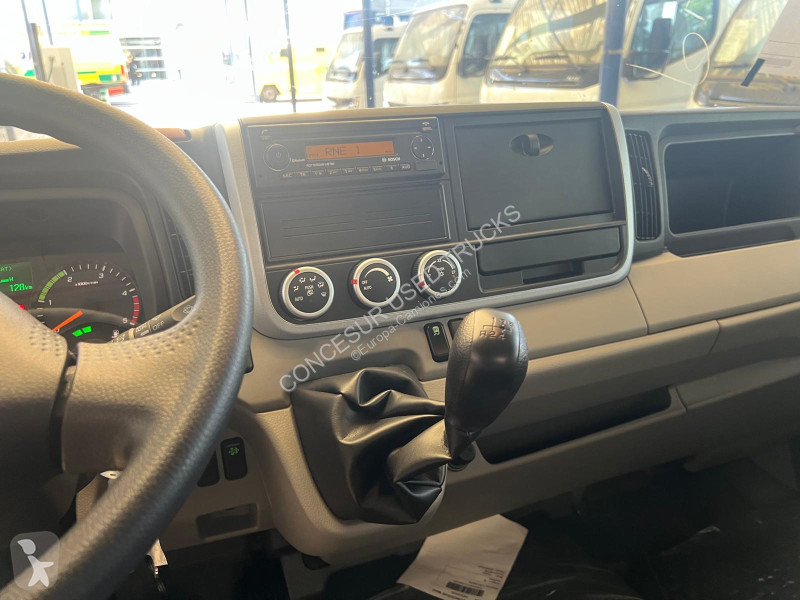 شاحنة Mitsubishi Fuso  3C13