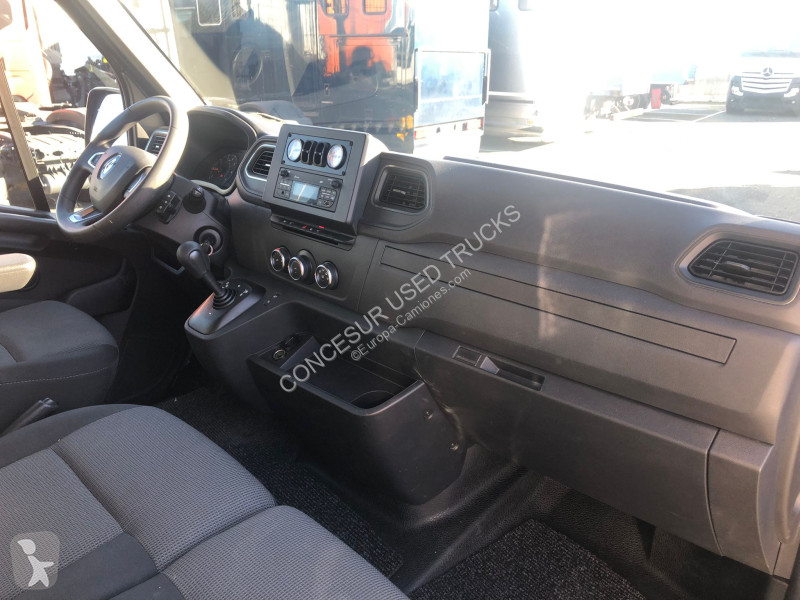 شاحنة Renault  2.3  180 c.v.  FURGON PARA 2...
