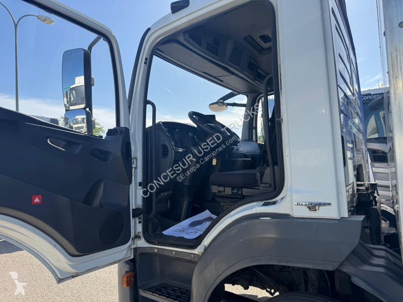 شاحنة Mercedes  1218  L
