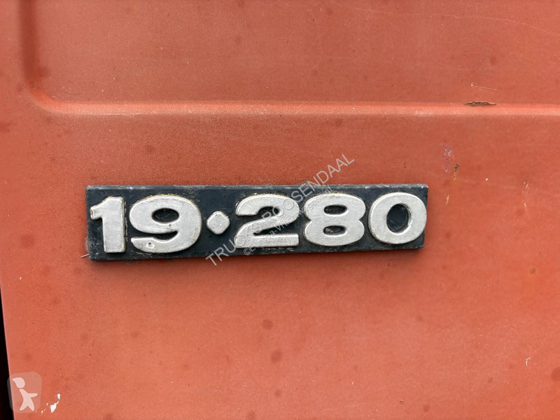 شاحنة MAN f8 + 6 CYLINDER + MANUAL + MKG 22METER