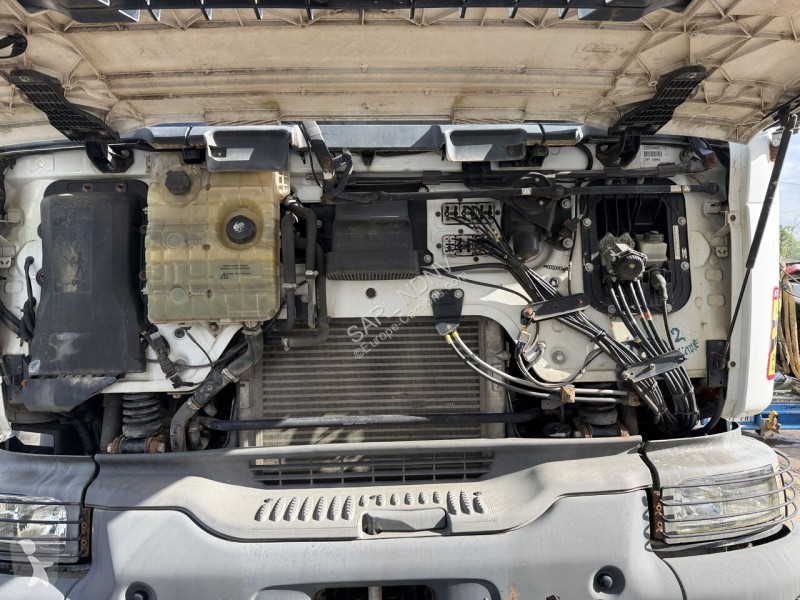 شاحنة Renault 370