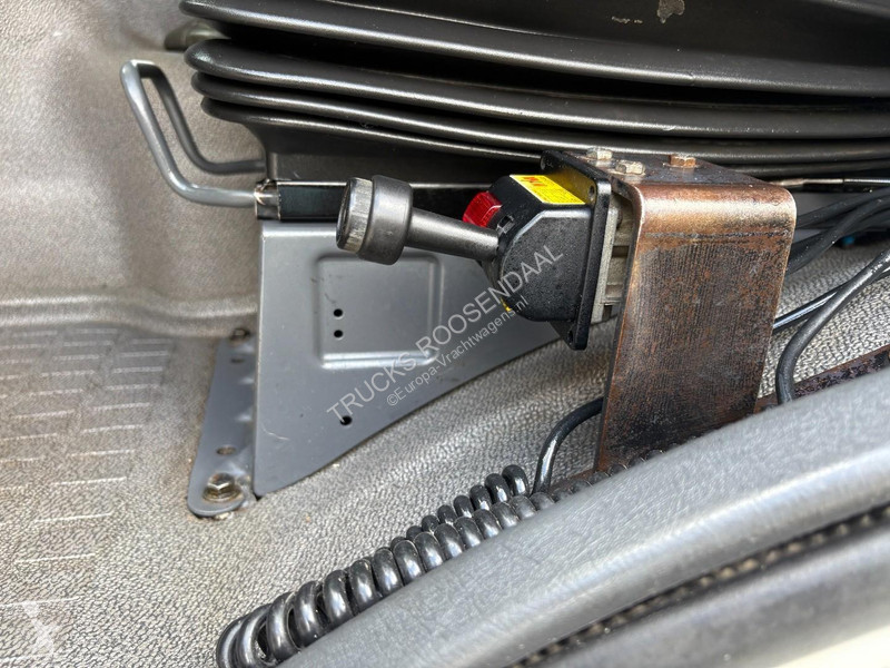 شاحنة Volvo 12380 + HMF 2220 K5 + 8X4 STEERING...