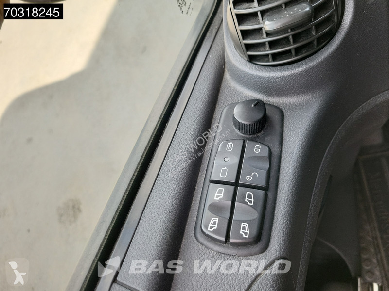 شاحنة Mercedes 1530 4X2 Thermo King T-1200R...
