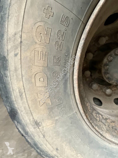 شاحنة Volvo 520 8X4