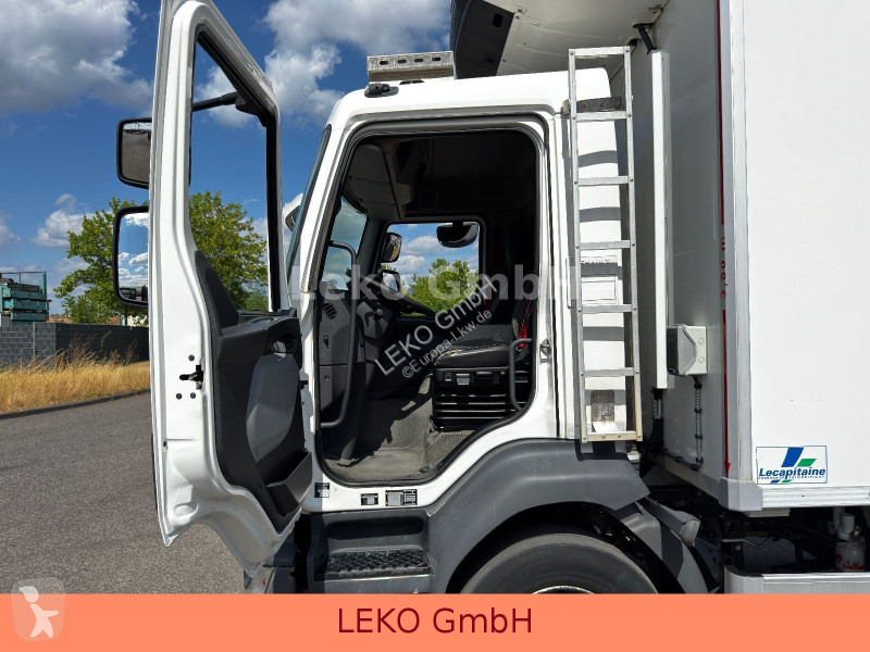شاحنة Renault D  Mit Carrier Sp 850
