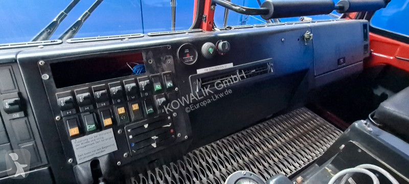 شاحنة MAN Feuerwehr 6x6 Tanklöschfahrzeug 4500/500