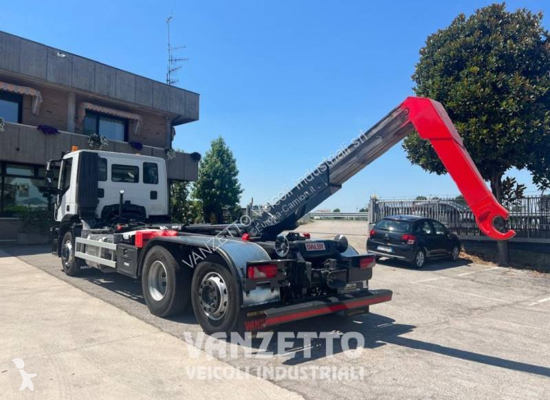 شاحنة Iveco