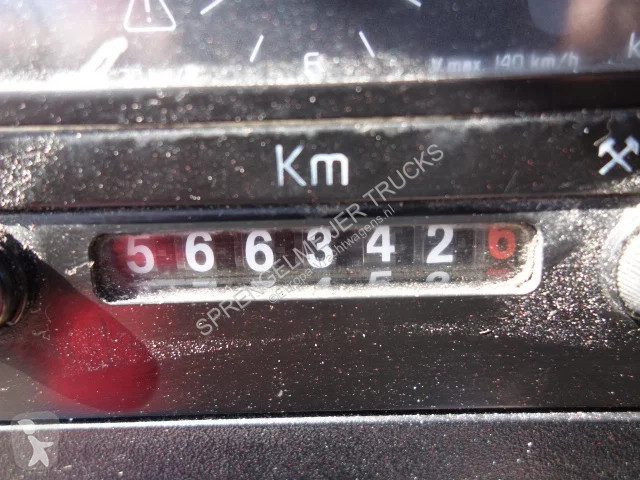 شاحنة Renault 210...