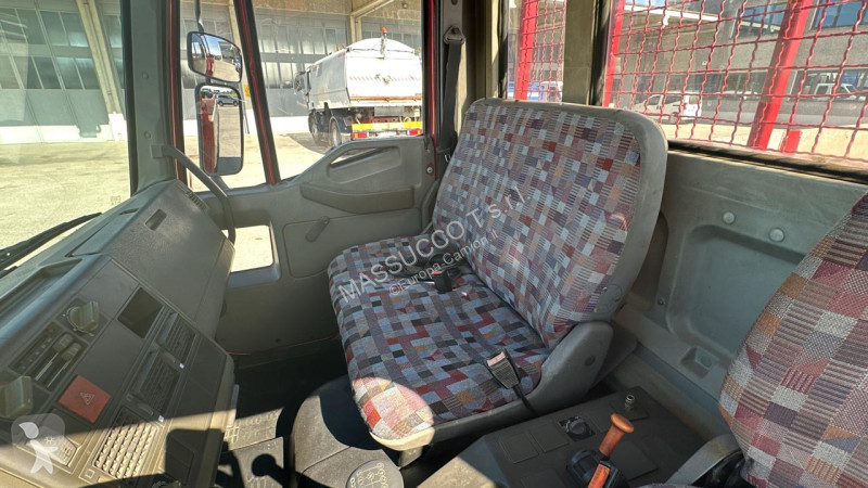 Camion Iveco 100E18 4X2