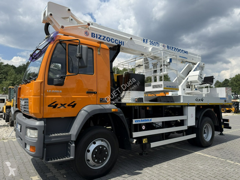 Camion MAN LE 14.220B 4x4 Zwyżka Bizzocchi KF...