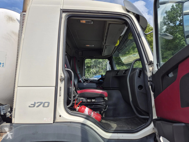 شاحنة Volvo FMX 370 16000L INSULATED INOX TANK...