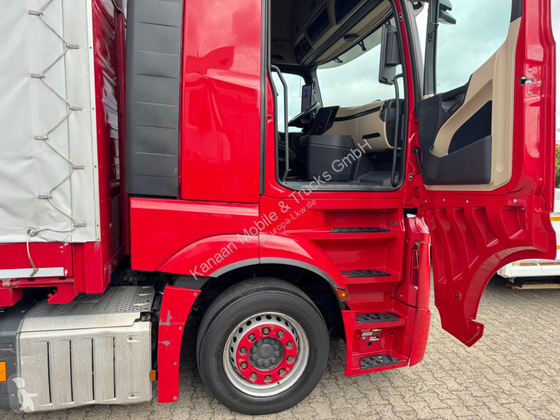 شاحنة Mercedes 2548 5 L 6x2 Lowliner BDF