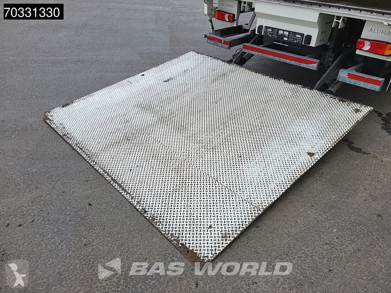 شاحنة DAF 260 4X2 19tonner curtainsides 2000kg...