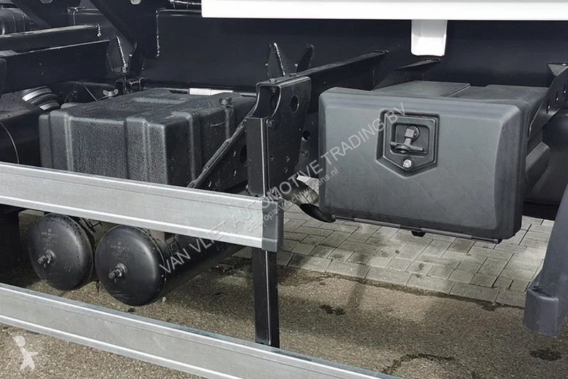 شاحنة Volkswagen Constellation 31.320 DC Tipper...