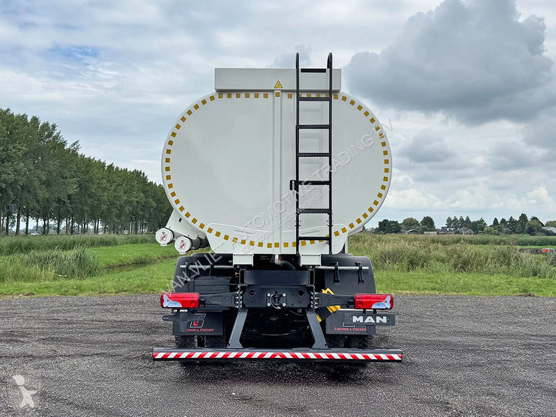 شاحنة MAN 33.400 BB CH Fuel Tank Truck (2 units)