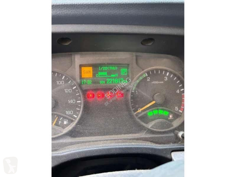 شاحنة Mitsubishi  FUSO CANTER 7C18