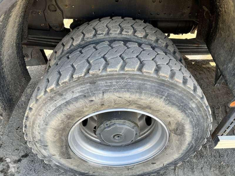 شاحنة Mercedes  AXOR 1833 4X4