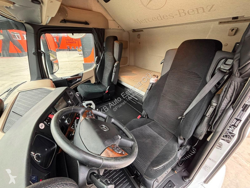 شاحنة Mercedes 2551 6x2 ADR / STREAMSPACE