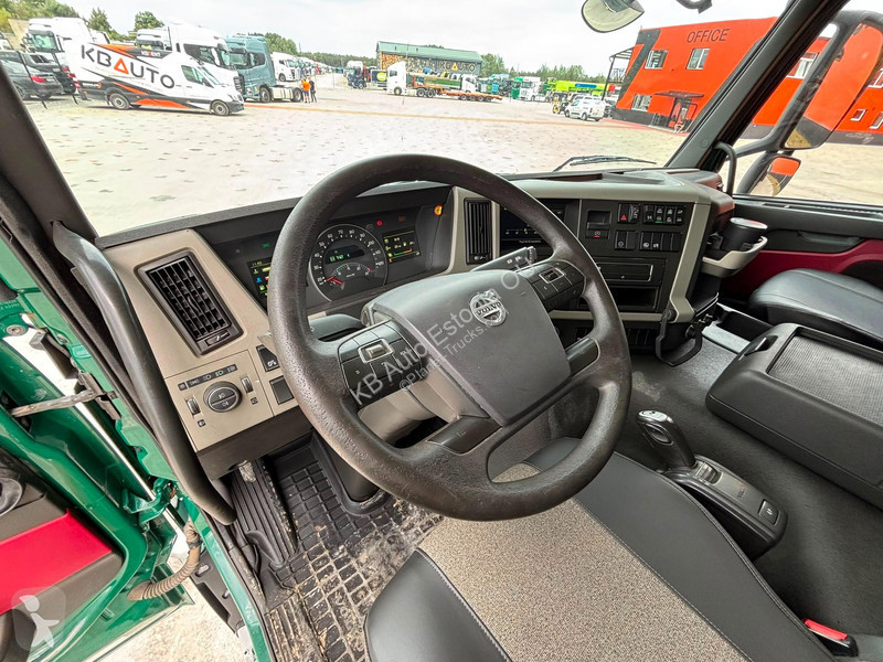 شاحنة Volvo 450 8x4*4 HIAB 192E-5 / BOX L=6157 mm