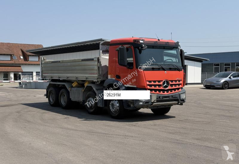 شاحنة Mercedes 3243
