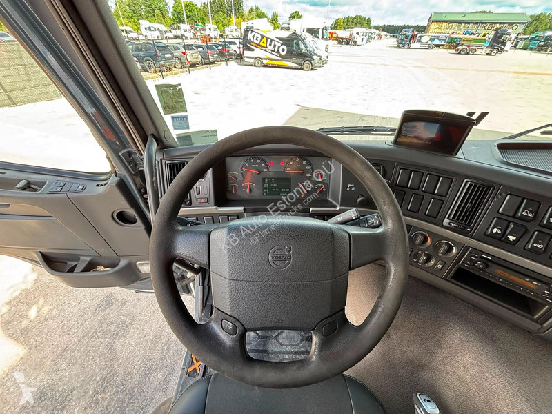 شاحنة Volvo 8x4*4 BERGER L110 / HYVALIFT L=5700 mm