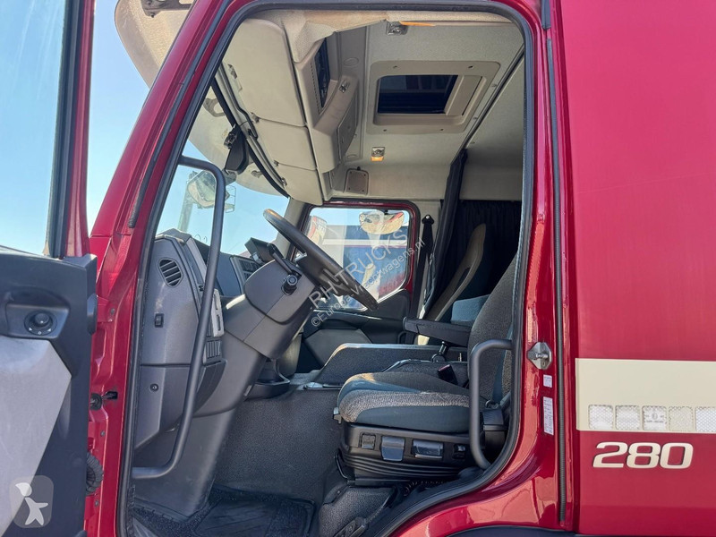 شاحنة Volvo 280 4X2 EURO 6 + DHOLLANDIA LIFT...
