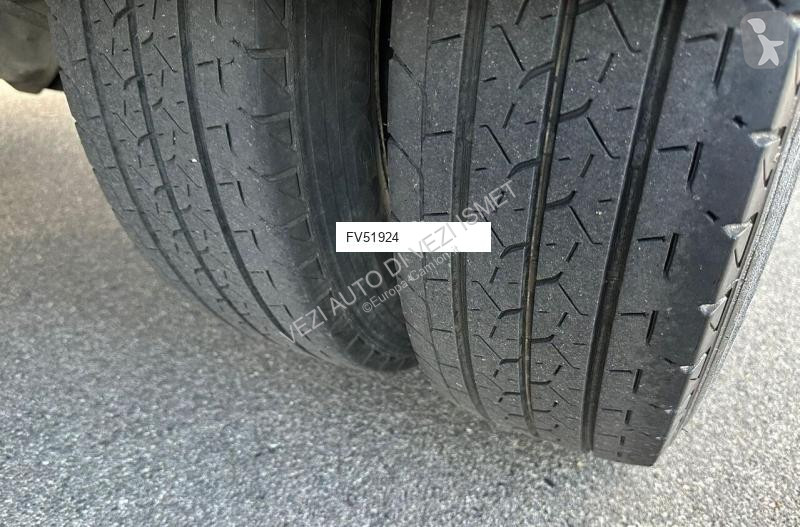 Грузовик Iveco 35c17 cc 3.0