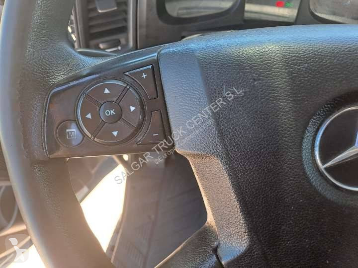 Lastbil Mercedes