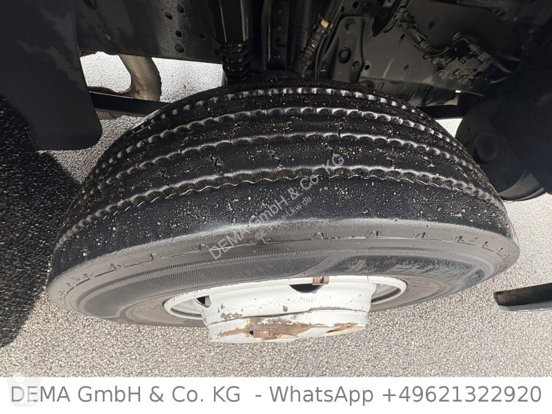 Vrachtwagen Mercedes...